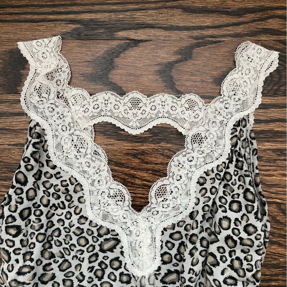Leopard Print Lace Trim Pajama Cropped Tank Top - Picture 3 of 5